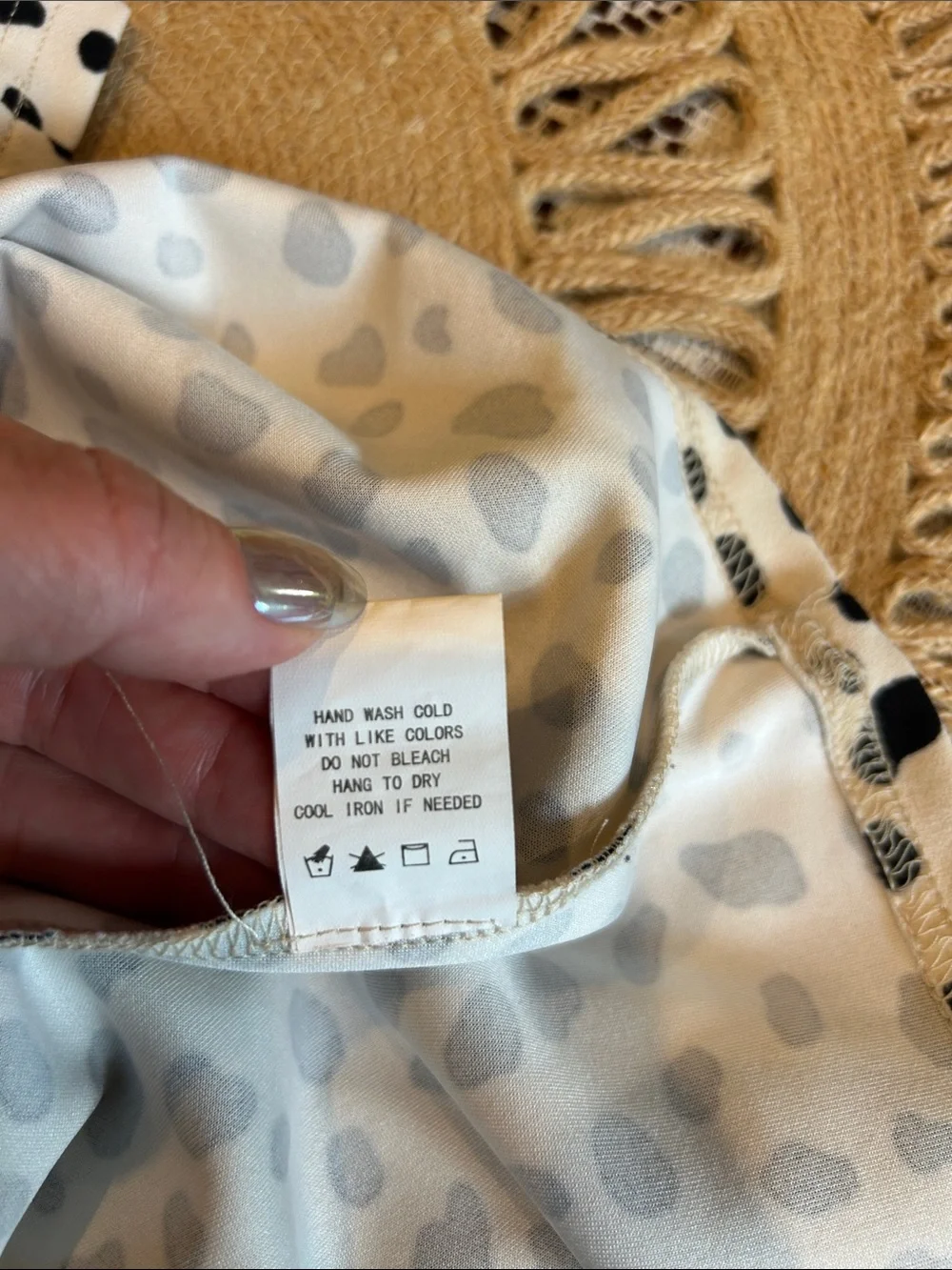 MELLODAY Black and White Dalmatian Print Puff Sleeve Blouse - Picture 8 of 8